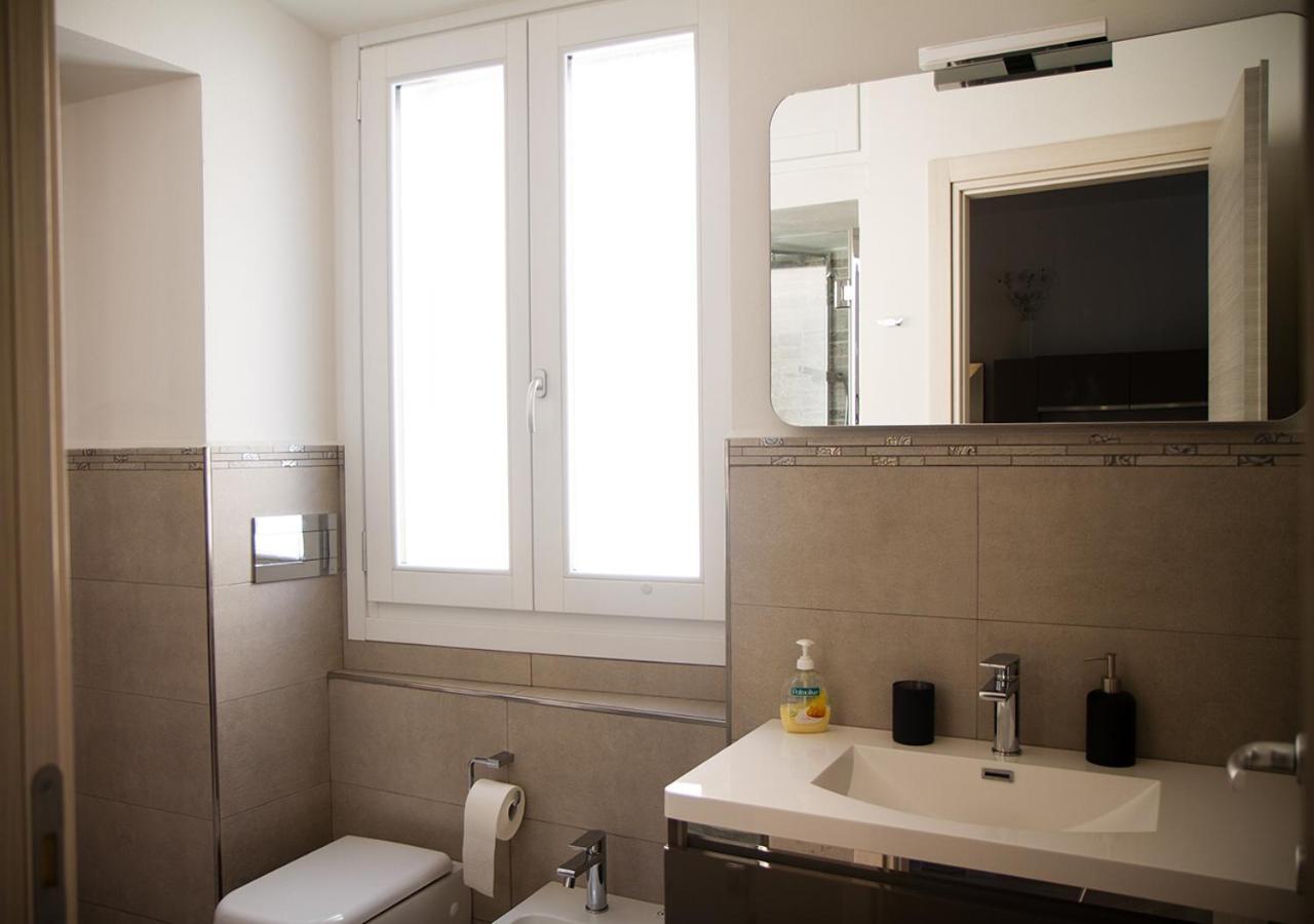Murphy Holiday Home - Residenza XX Settembre Ла Мадалена Екстериор снимка